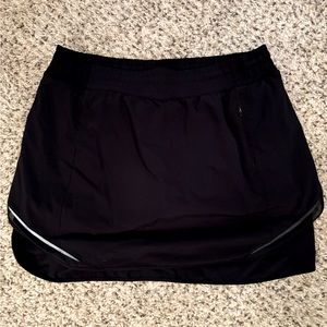 Lululemon women’s skirt